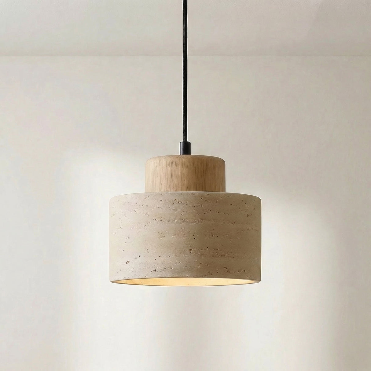 Evora Minimal Stone Pendant