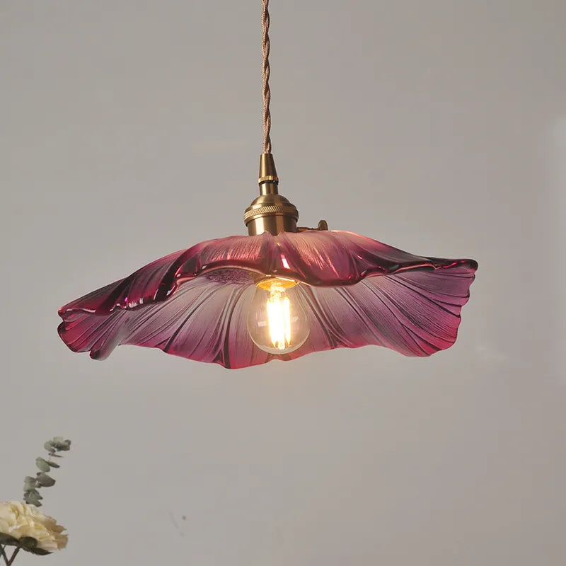 FloraGlimmer Modern Flower-Shaped Pendant Light - Elegant Glass Design for Cozy Illumination 9