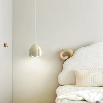 Zemras Cream-Colored Pendant Lamp - Rustic Glass Design for Elegant Lighting 7