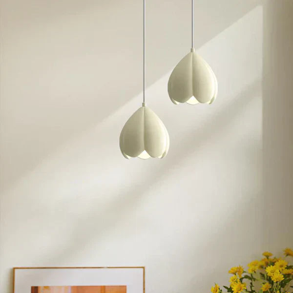 Zemras Cream-Colored Pendant Lamp - Rustic Glass Design for Elegant Lighting 4