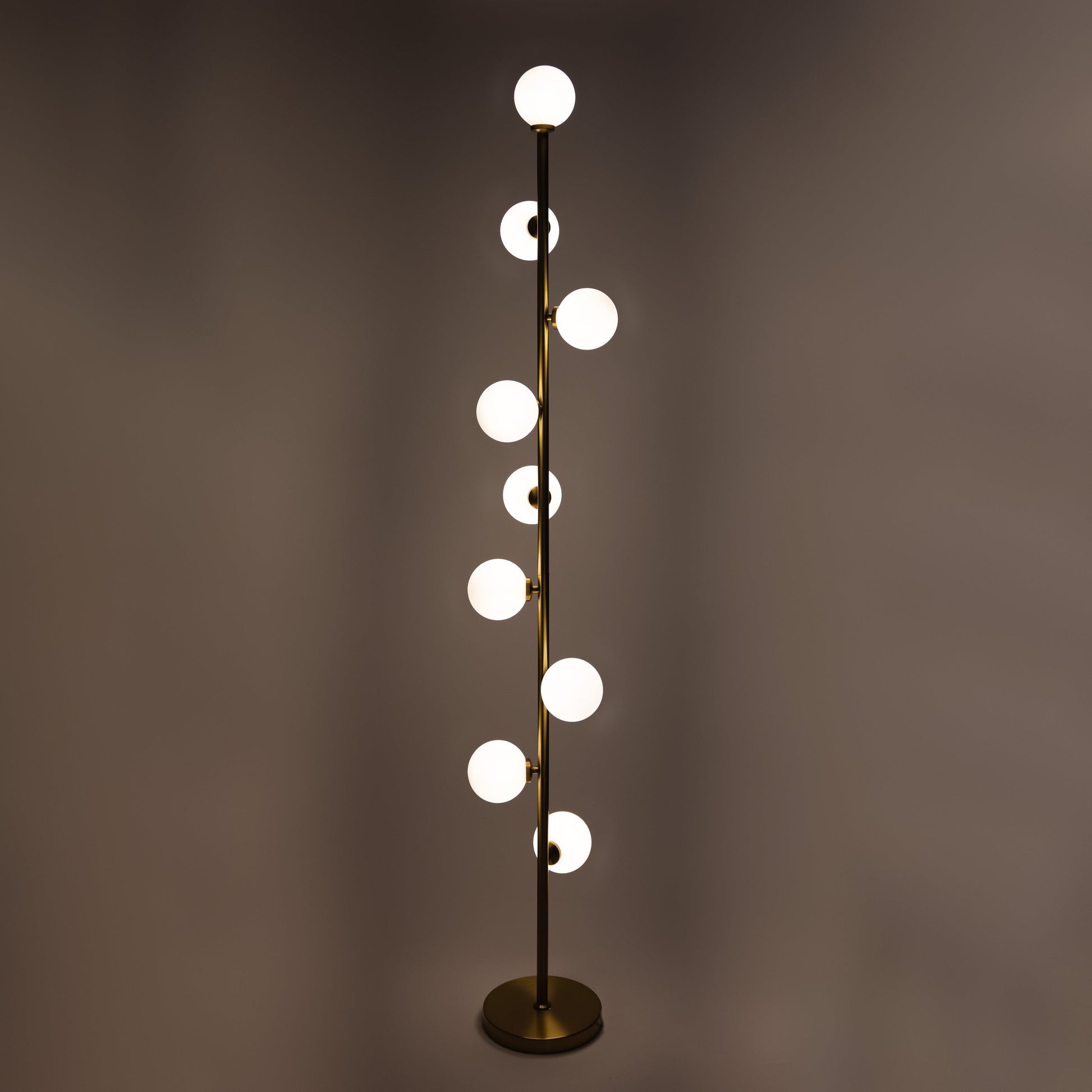Aurelia Modern Minimalist Floor Lamp - Adjustable Lighting for Cozy Interiors 11