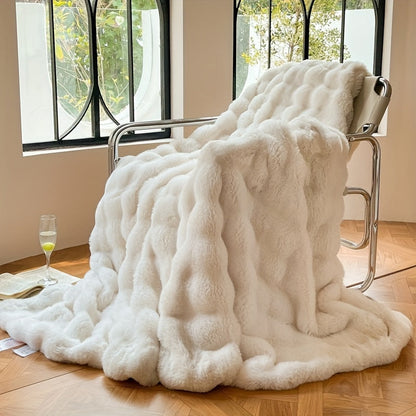 Luxurious Fleece Blanket - Plush Faux Rabbit Fur Throw for Cozy Comfort and Warmth 2
