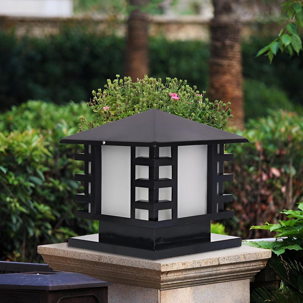 Elegance LED Landscape Lamppost - Classic Iron Design for Outdoor Illumination 3