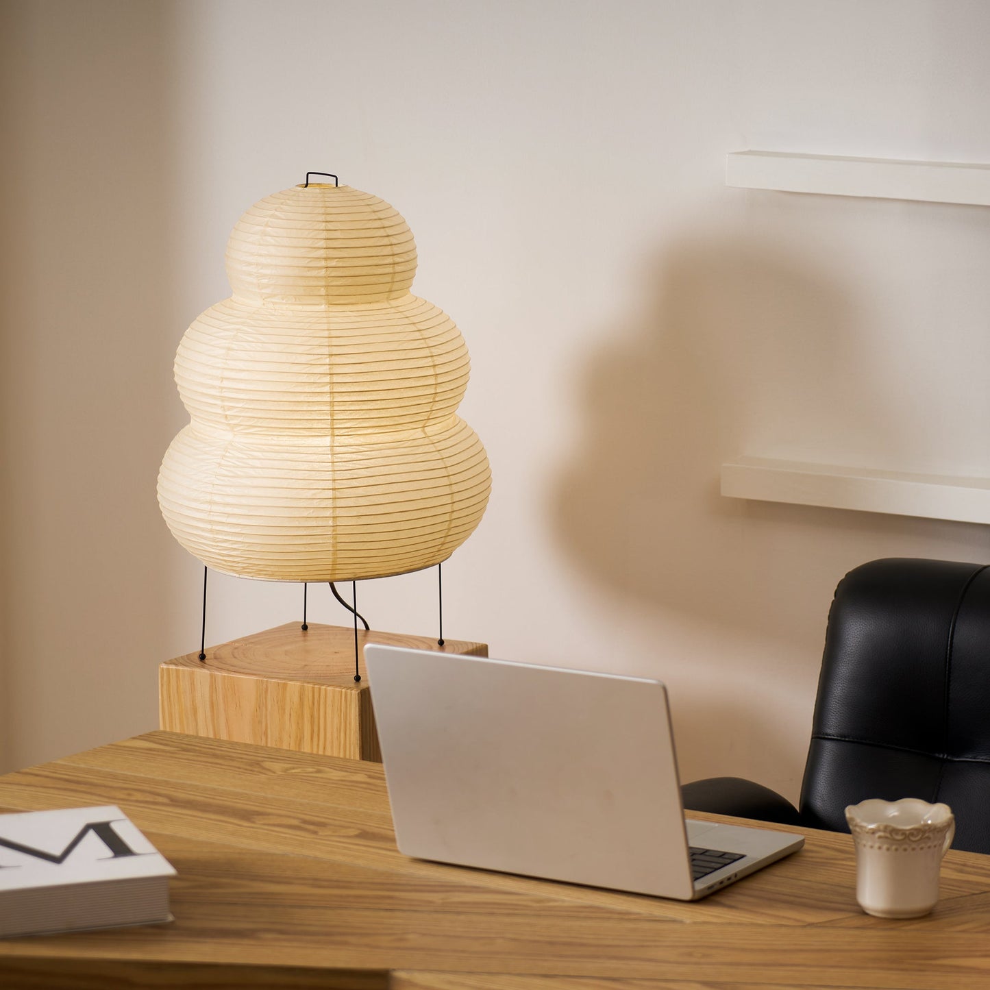 Hinora Sculptural Paper Lamp