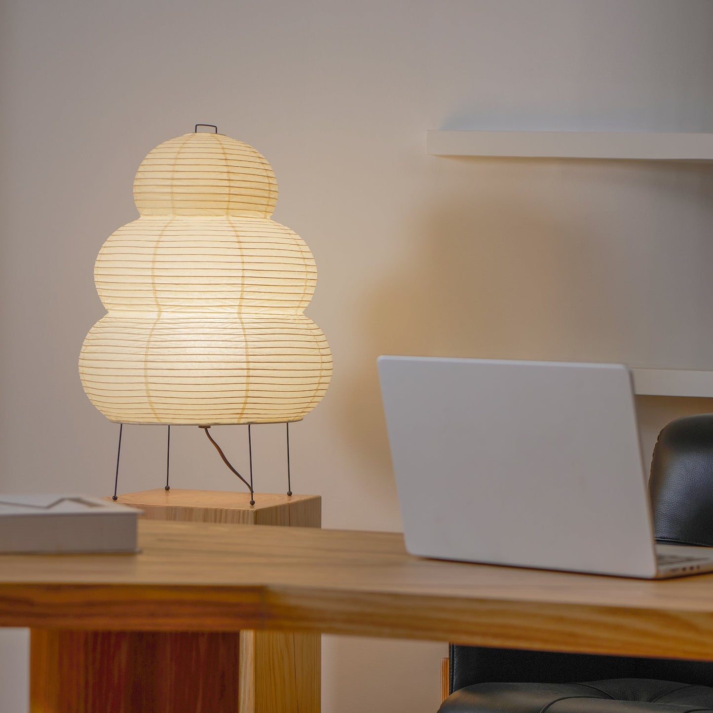 Hinora Sculptural Paper Lamp