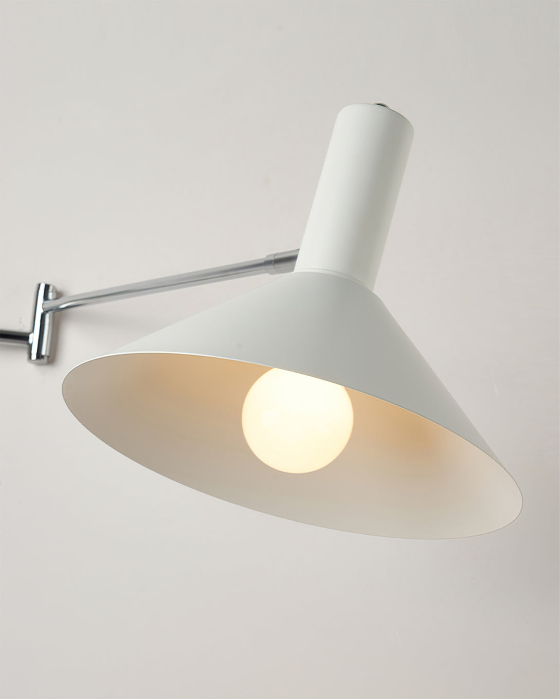Velin Minimal Swing Wall Light