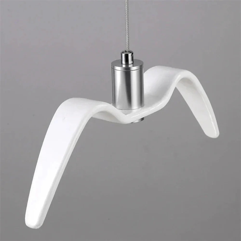 BeakBrilliance – LED Ceiling Lamp with Elegant Bird Design – Unique Lighting for Modern Dining Spaces 10