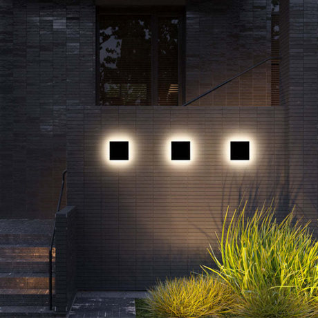 Clerra | Elegant LED Wall Light with Minimalist Design – Soft Diffused Light for Outdoor Spaces 6