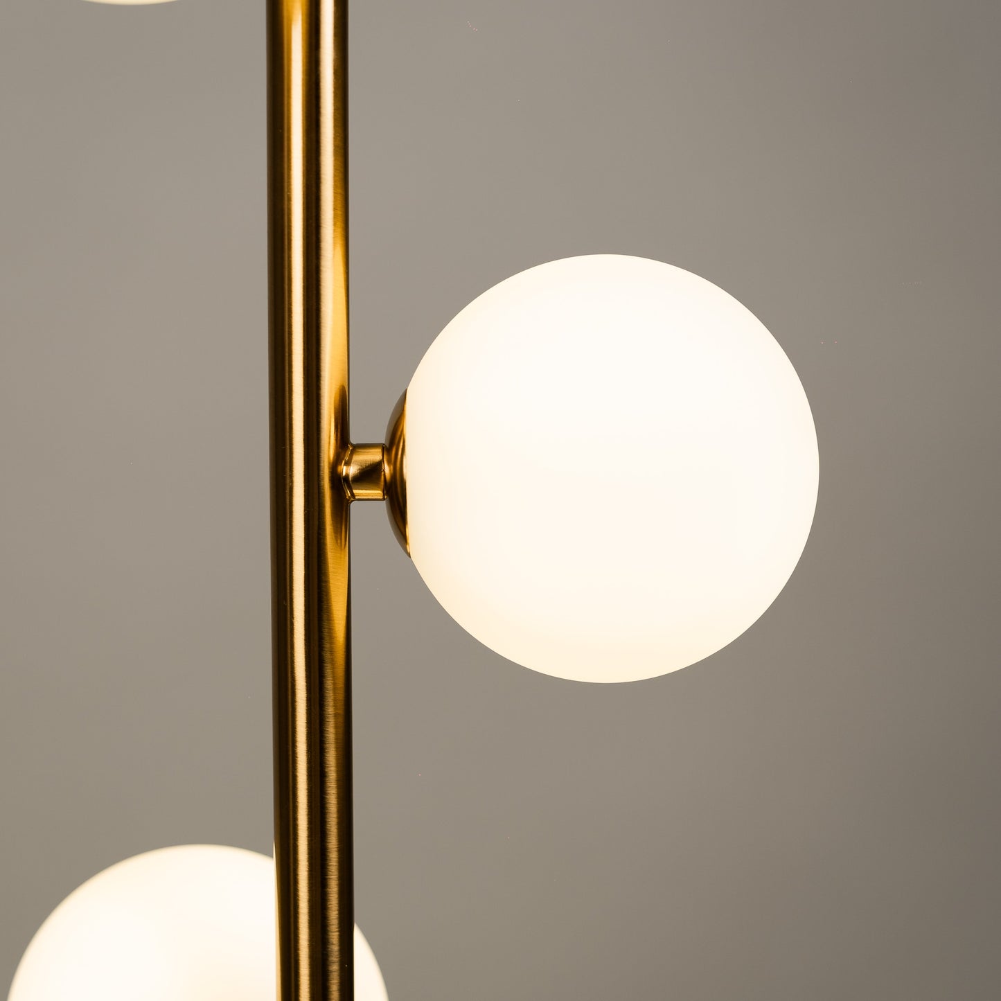 Aurelia Modern Minimalist Floor Lamp - Adjustable Lighting for Cozy Interiors 12