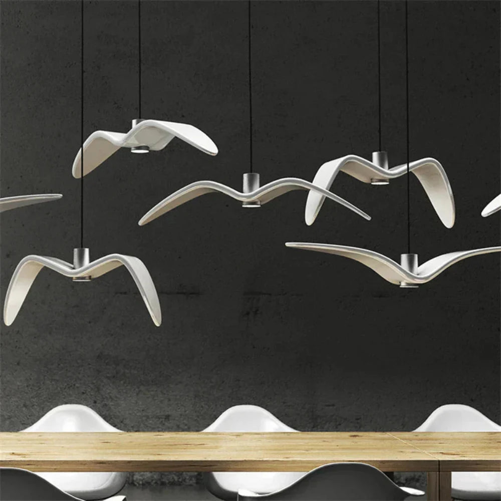 BeakBrilliance – LED Ceiling Lamp with Elegant Bird Design – Unique Lighting for Modern Dining Spaces 8