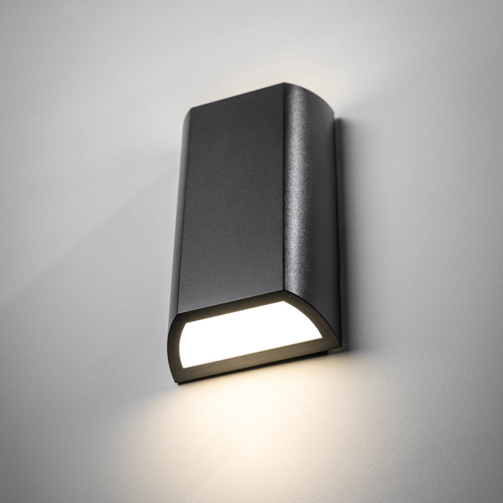 Modern Up & Down Outdoor Wall Light Fixture with Integrated LED – Weather-Resistant Design for Contemporary Spaces 1