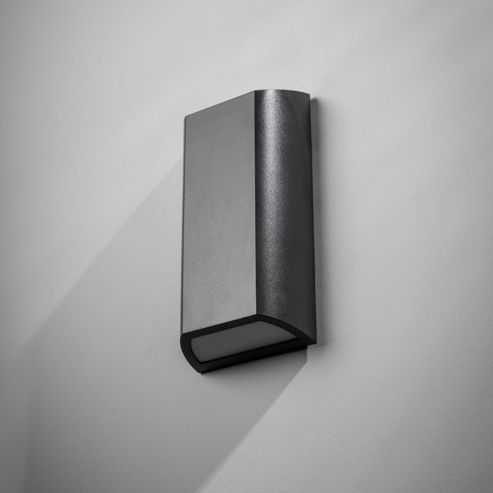 Modern Up & Down Outdoor Wall Light Fixture with Integrated LED – Weather-Resistant Design for Contemporary Spaces 2