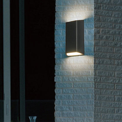 Modern Up & Down Outdoor Wall Light Fixture with Integrated LED – Weather-Resistant Design for Contemporary Spaces 7