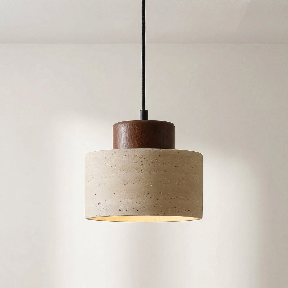 Evora Minimal Stone Pendant