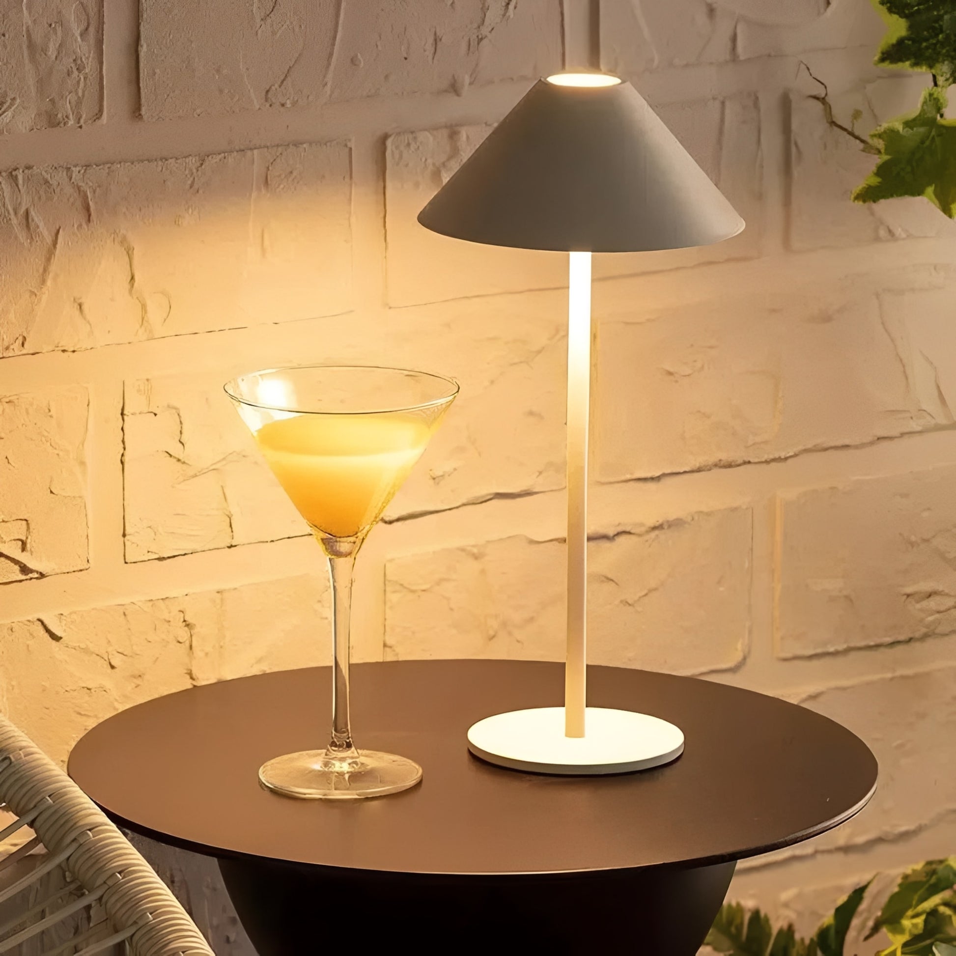 GlowAnywhere – Wireless Rechargeable Table Lamp with Elegant Design – Portable Cordless Lighting for Any Space 14