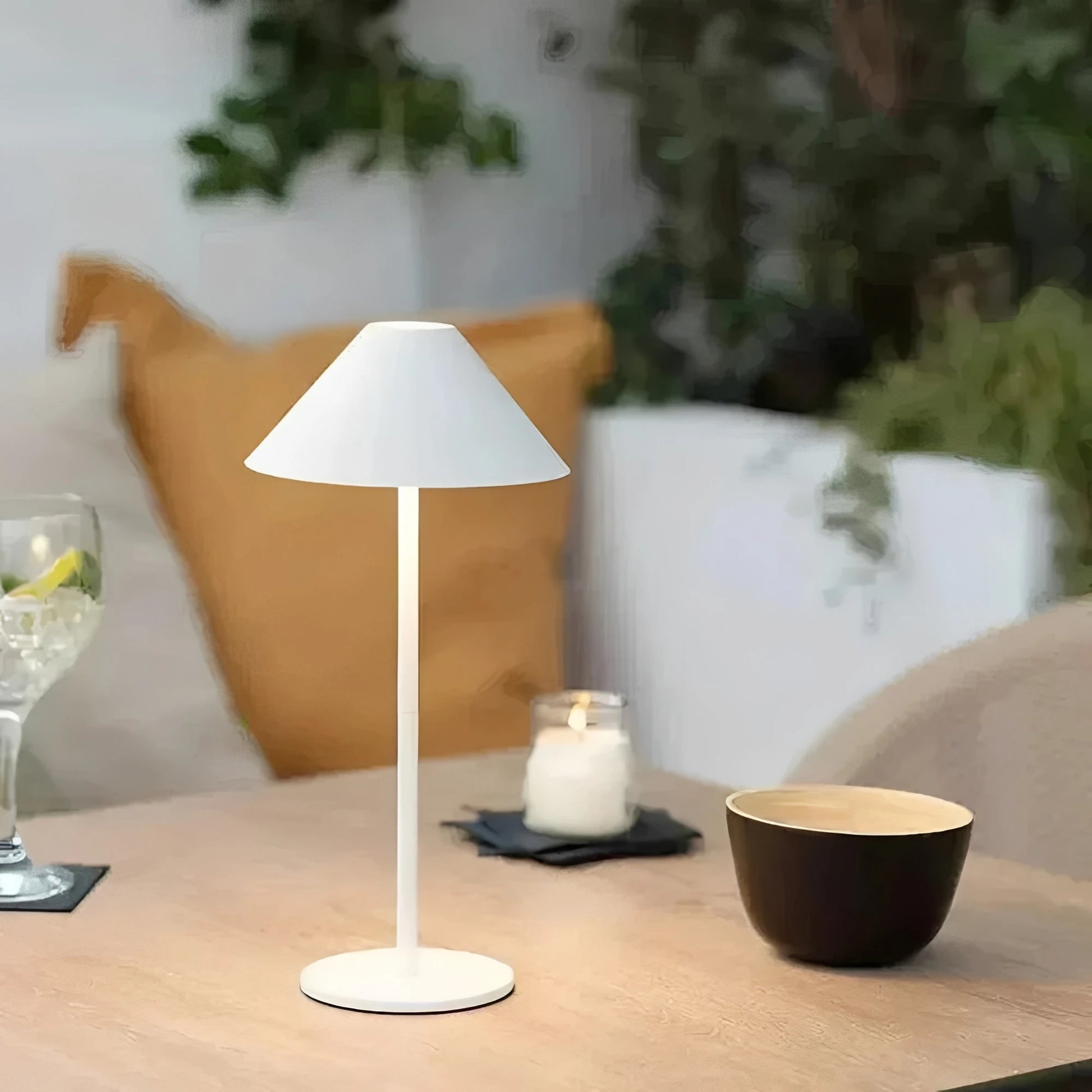 GlowAnywhere – Wireless Rechargeable Table Lamp with Elegant Design – Portable Cordless Lighting for Any Space 2