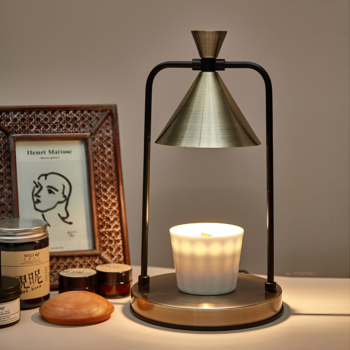 GlowMelt | Dimmable Candle Warmer Lamp with Adjustable Brightness – Elegant Design for Flameless Fragrance 8