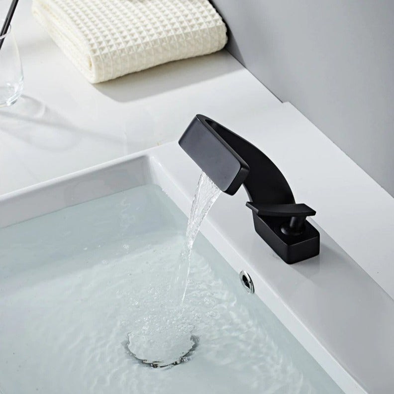 Everest Curved Faucet - Modern Brass Design with Easy Operation for Elegant Kitchens and Bathrooms 10