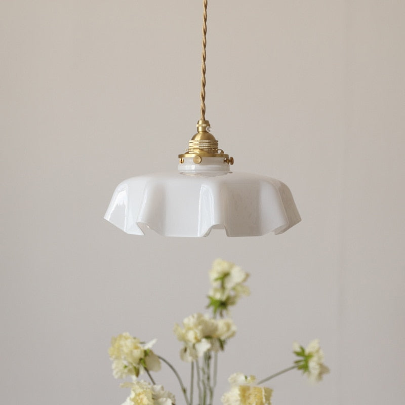 Floral Elegance Pendant Lamp - Adjustable Glass Ceiling Light with Brass Accents 3