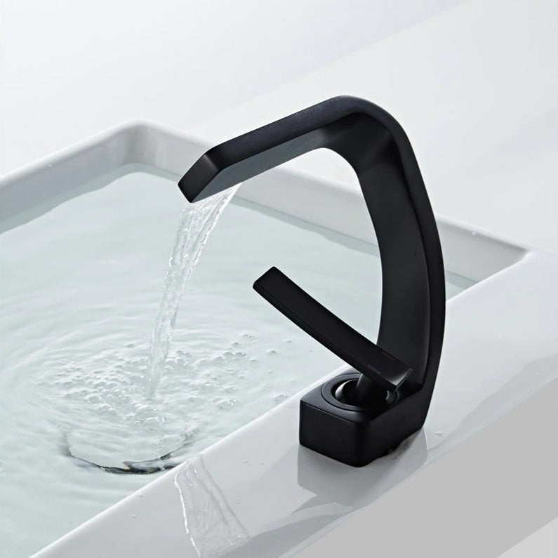 Everest Curved Faucet - Modern Brass Design with Easy Operation for Elegant Kitchens and Bathrooms 11