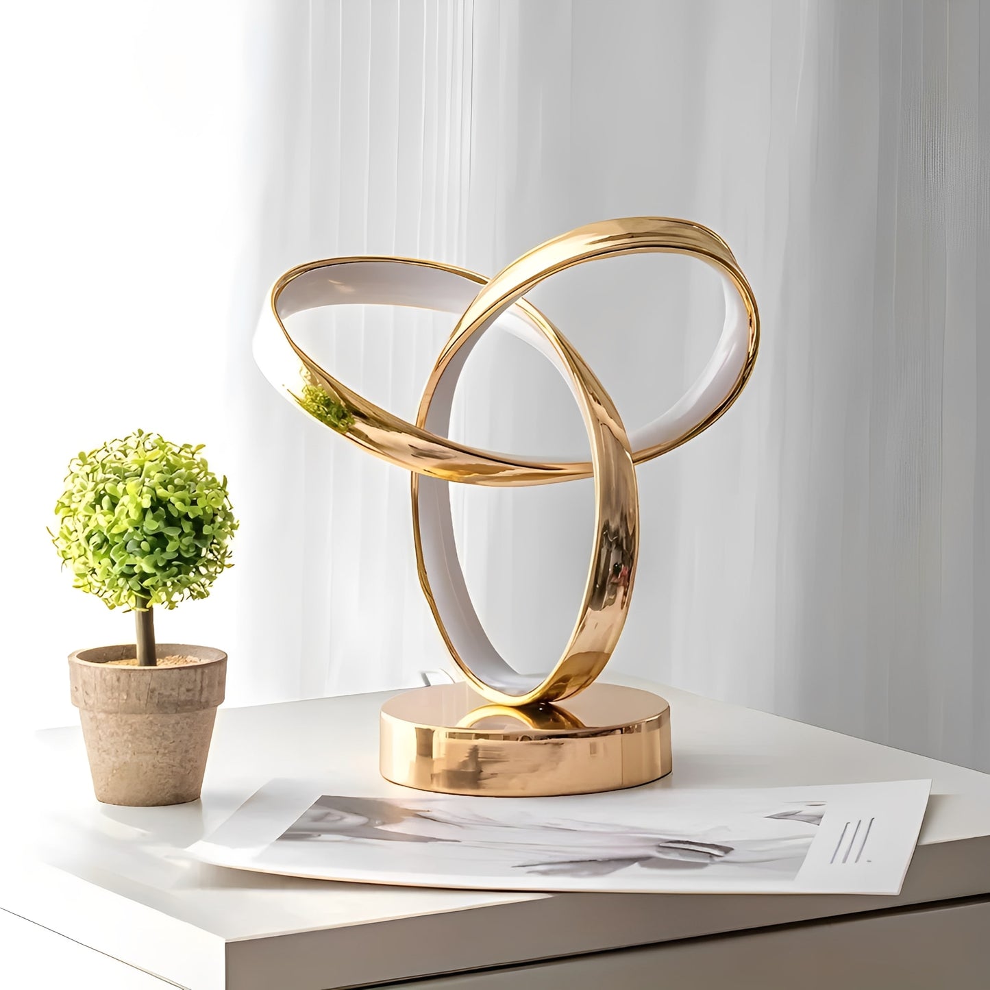 Ignis | Ring-Shaped Reading Lamp with Adjustable Warm Lighting – Stylish Design for Modern Spaces 1