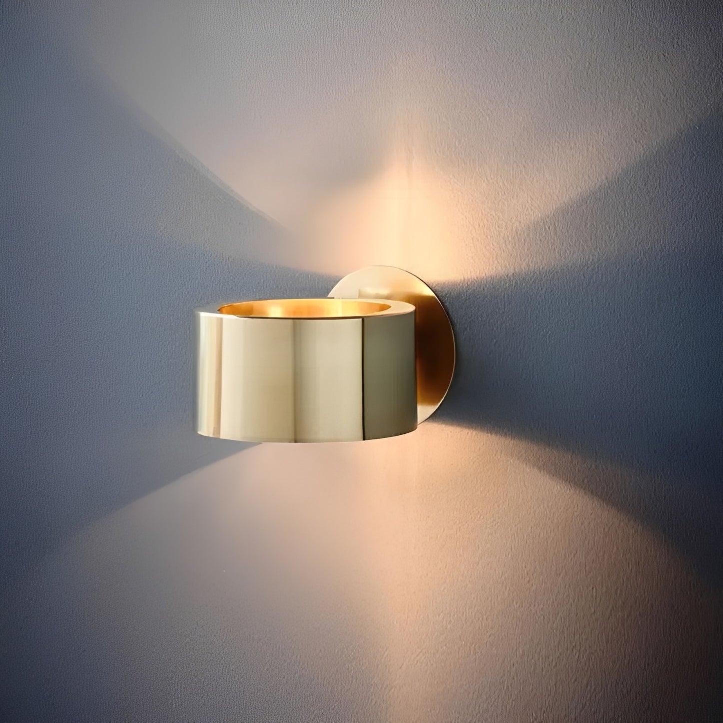 Lenara | Modern Wall Lamp with Elegant Black & Brass Finish – Stylish Illumination for Cozy Spaces 3