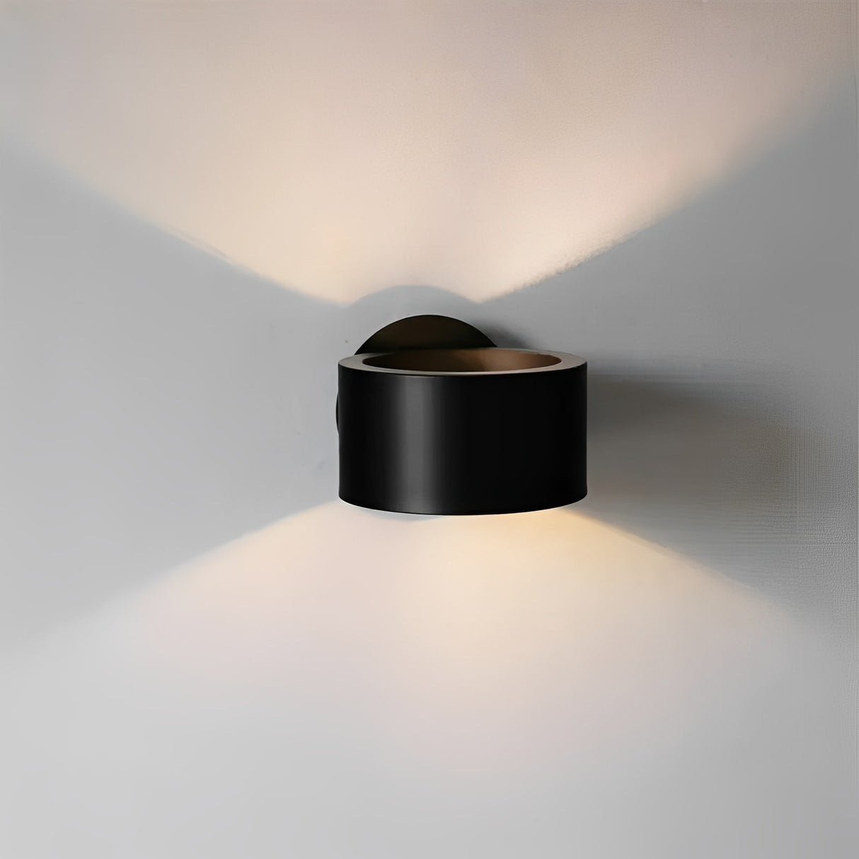 Lenara | Modern Wall Lamp with Elegant Black & Brass Finish – Stylish Illumination for Cozy Spaces 2
