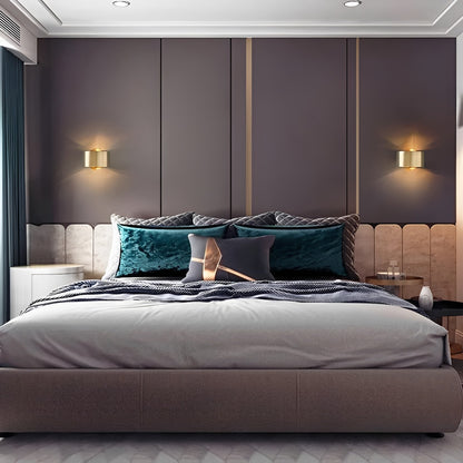 Lenara | Modern Wall Lamp with Elegant Black & Brass Finish – Stylish Illumination for Cozy Spaces 6