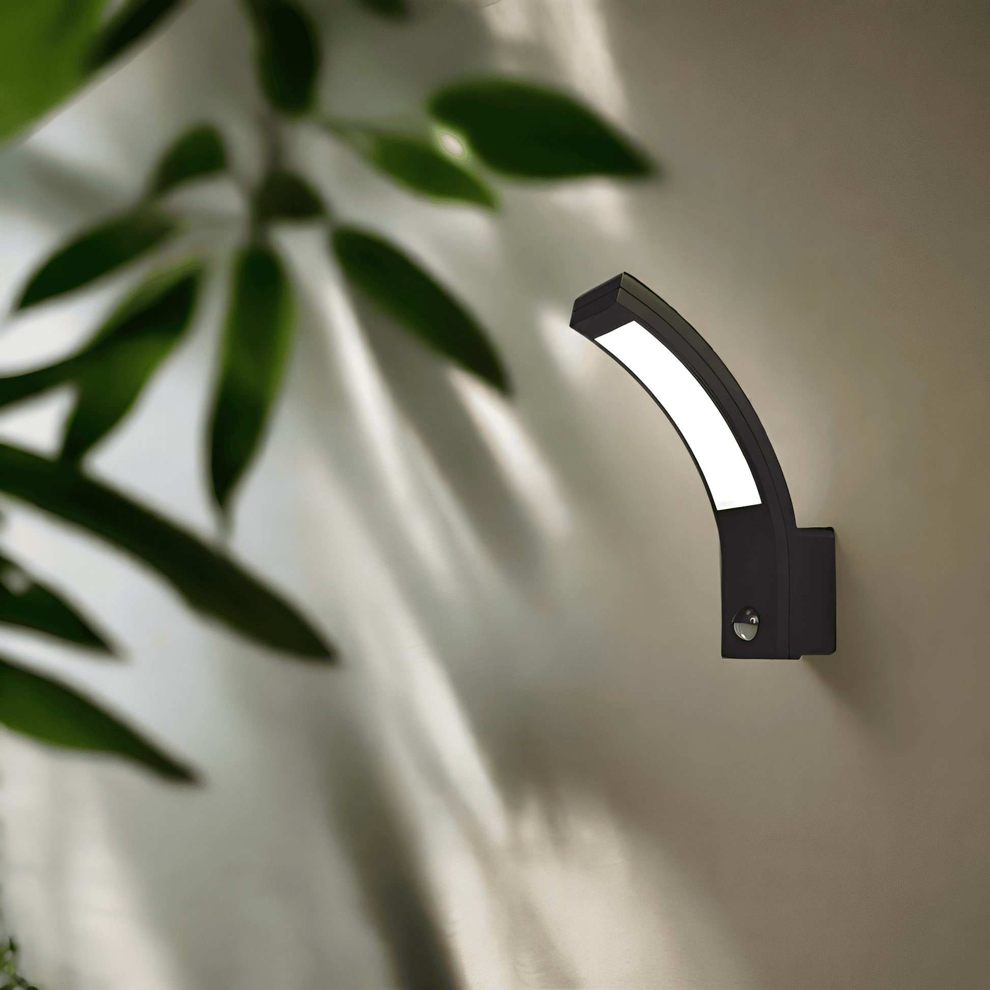 Lunox | Black Curved LED Wall Lamp with Motion Sensor – Modern Design for Outdoor Security 3