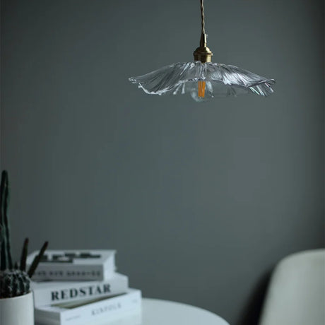 FloraGlimmer Modern Flower-Shaped Pendant Light - Elegant Glass Design for Cozy Illumination 8