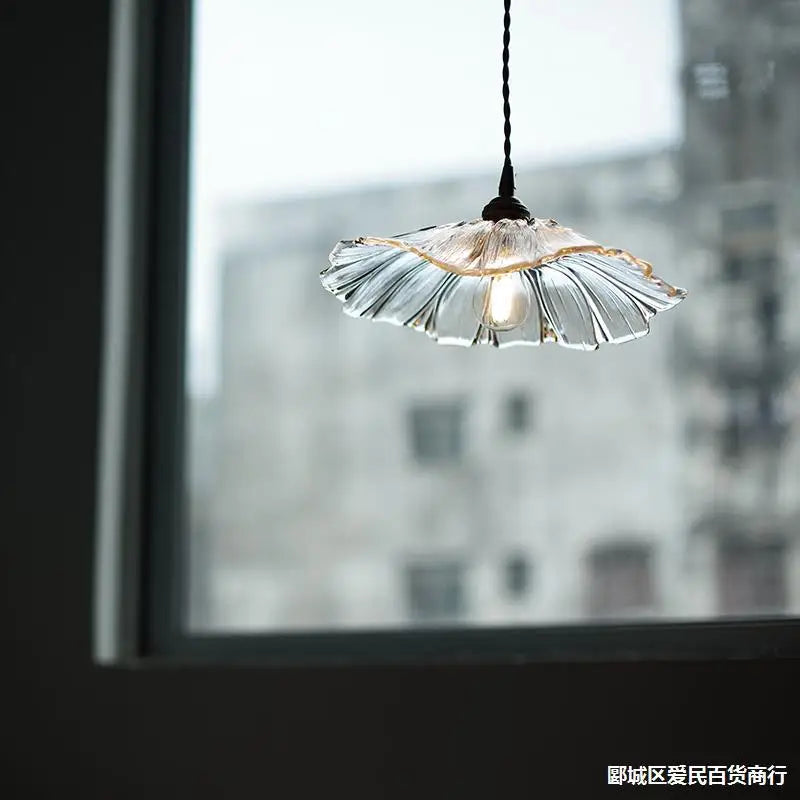 FloraGlimmer Modern Flower-Shaped Pendant Light - Elegant Glass Design for Cozy Illumination 6