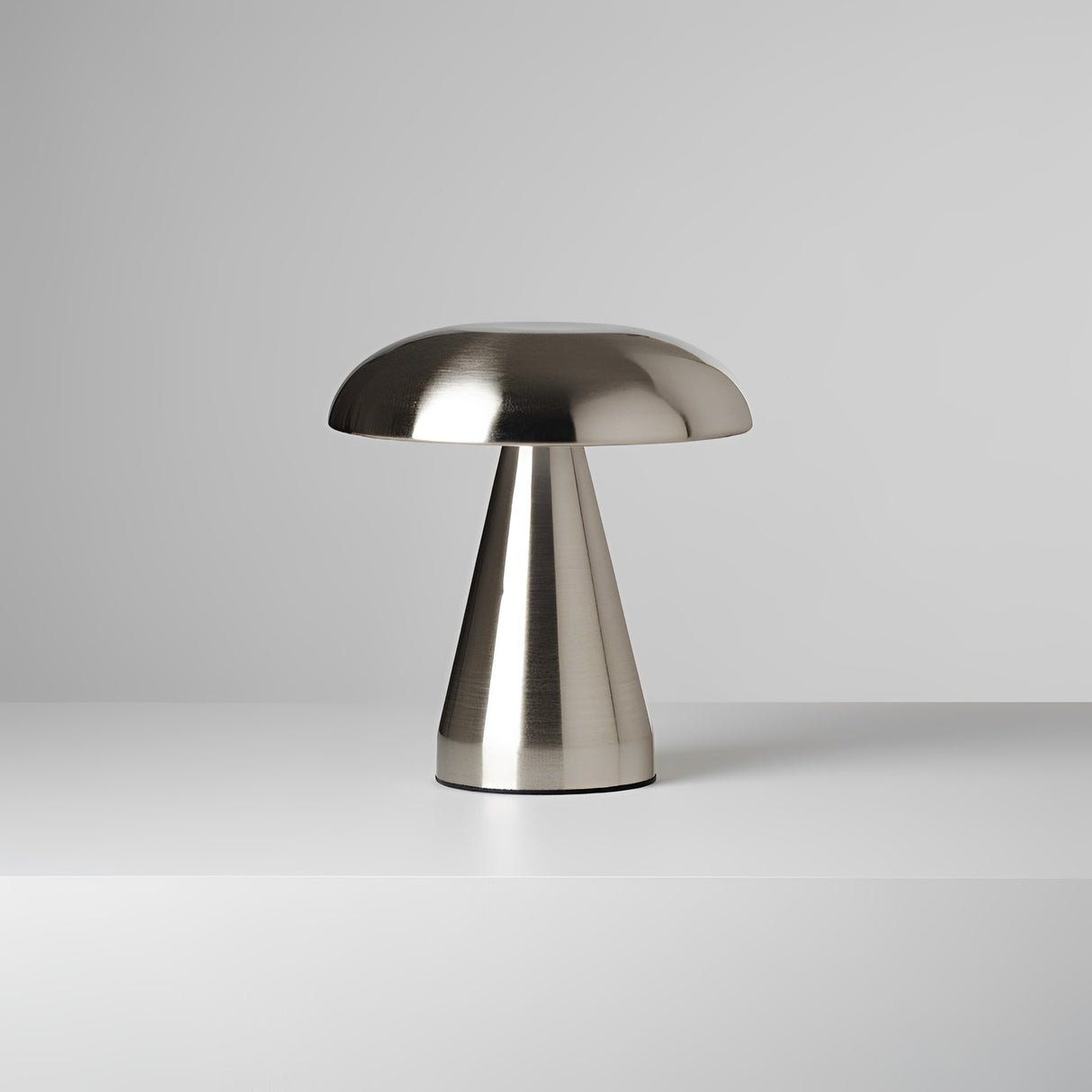 Modern Elegance – USB-Powered Table Lamp with Retro Design – Stylish Lighting Accent for Home and Office 1