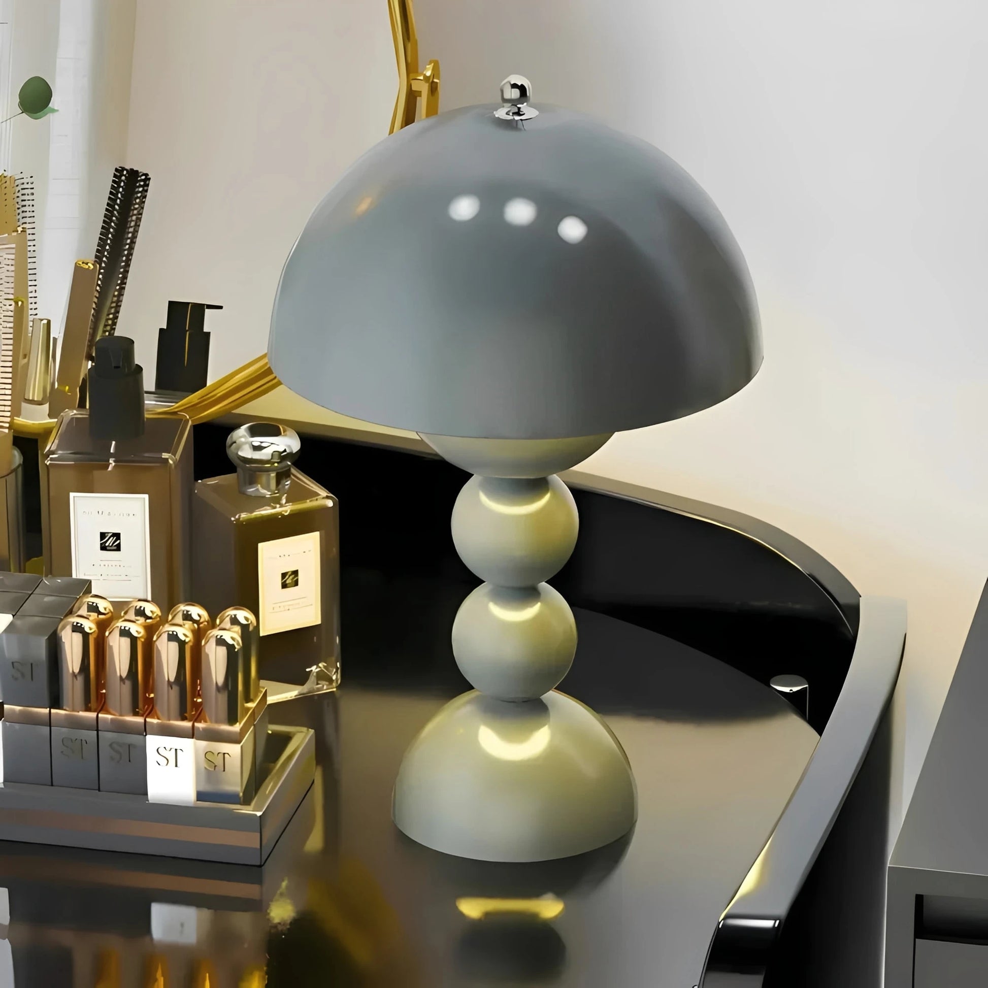Nordglint | Scandinavian Table Lamp with Elegant Golden Accents – Soft Ambient Lighting for Cozy Spaces 23