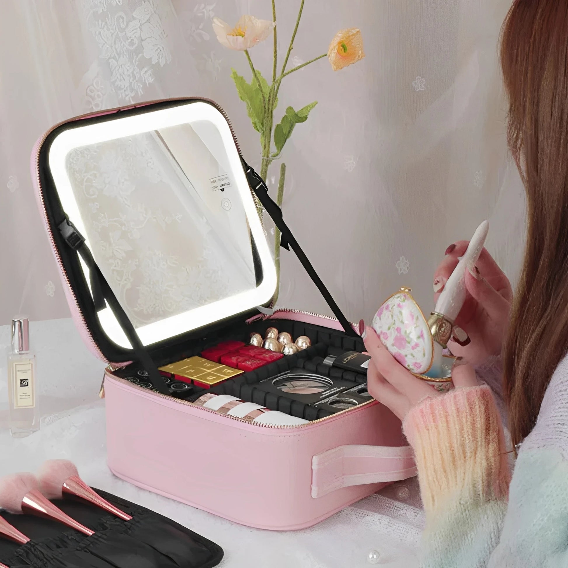 Nordisk Collection – Compact Makeup Bag with Water-Repellent Material – Stylish Organizer for Travel 3