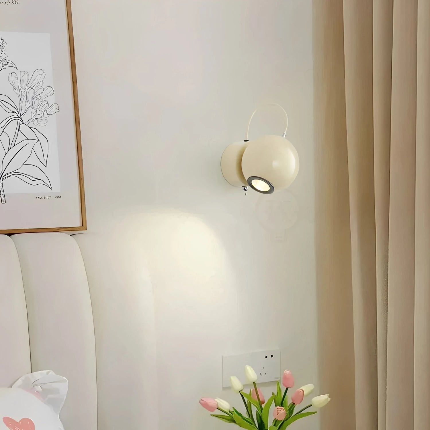 Orbella | Modern Wall Light with Elegant Round Diffuser – Stylish Ambient Lighting for Any Room 8
