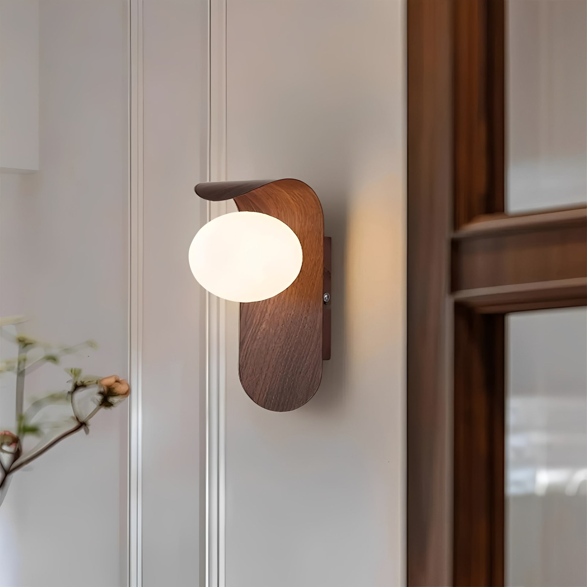 Orlume | Elegant Wall Lamp with Matte Black Finish & Gold Accents – Modern Lighting for Stylish Interiors 3
