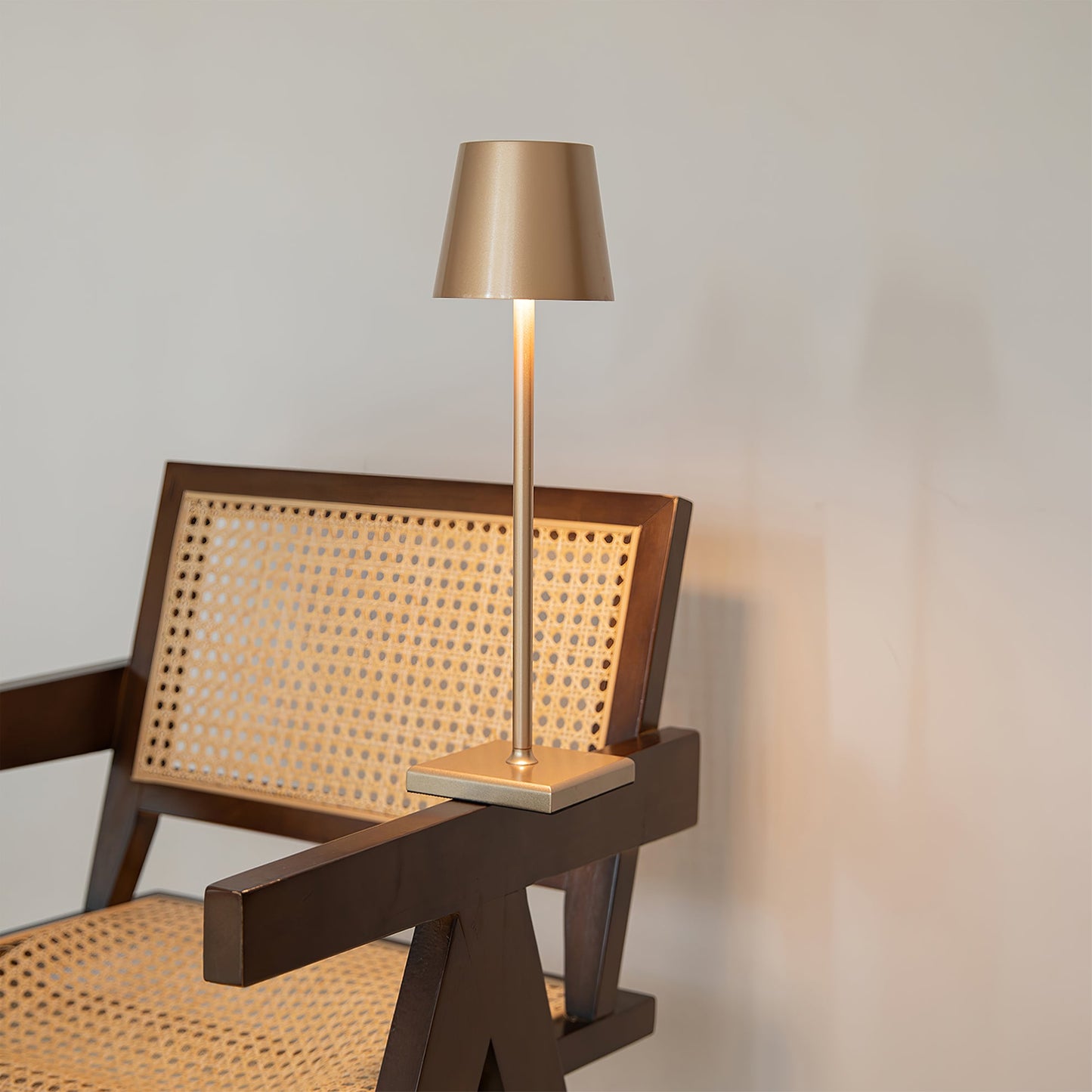Lunaris Cordless Accent Lamp