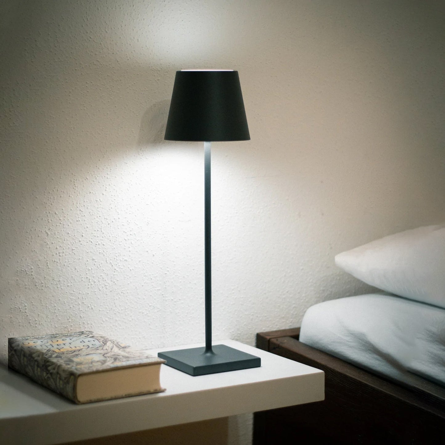 Lunaris Cordless Accent Lamp