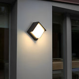Quadra | Square LED Light Fixture with Modern Design – Versatile Mounting for Stylish Interiors 1