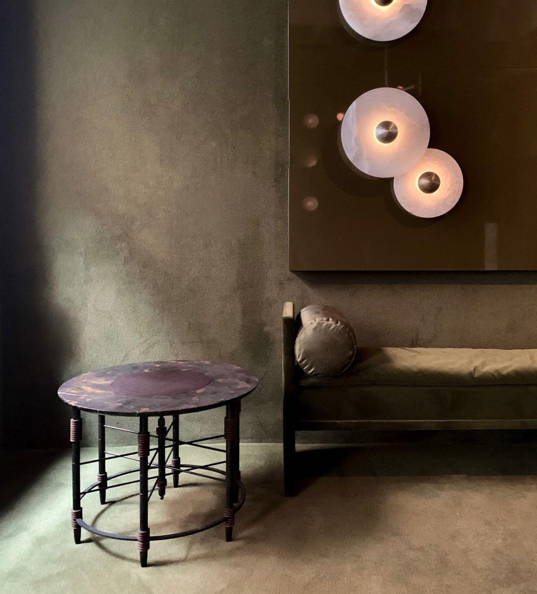 Aloura Floating Disc Wall Light