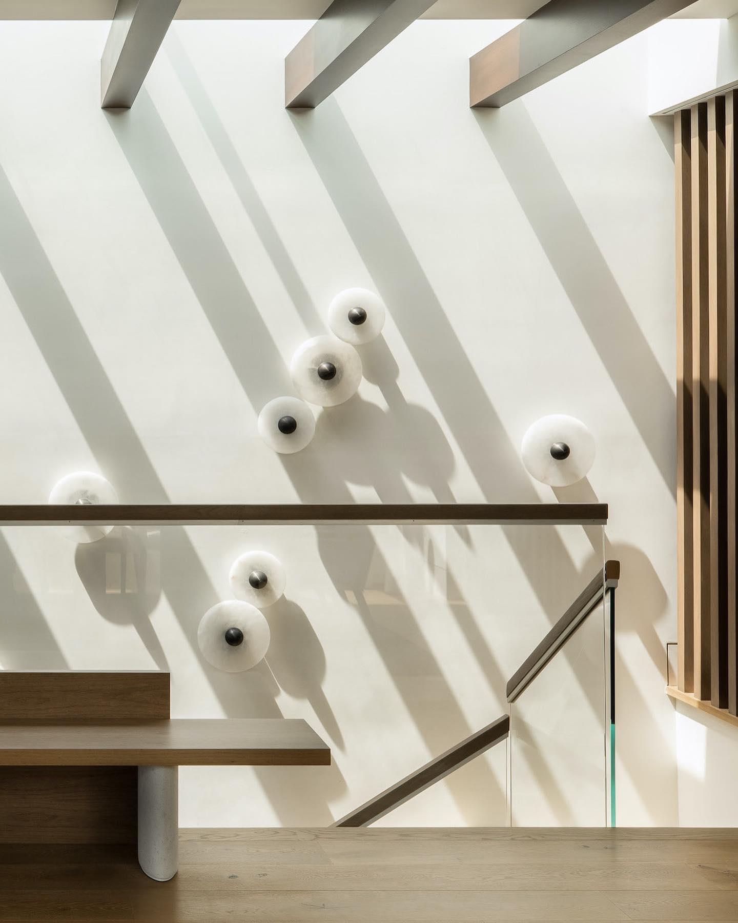 Aloura Floating Disc Wall Light