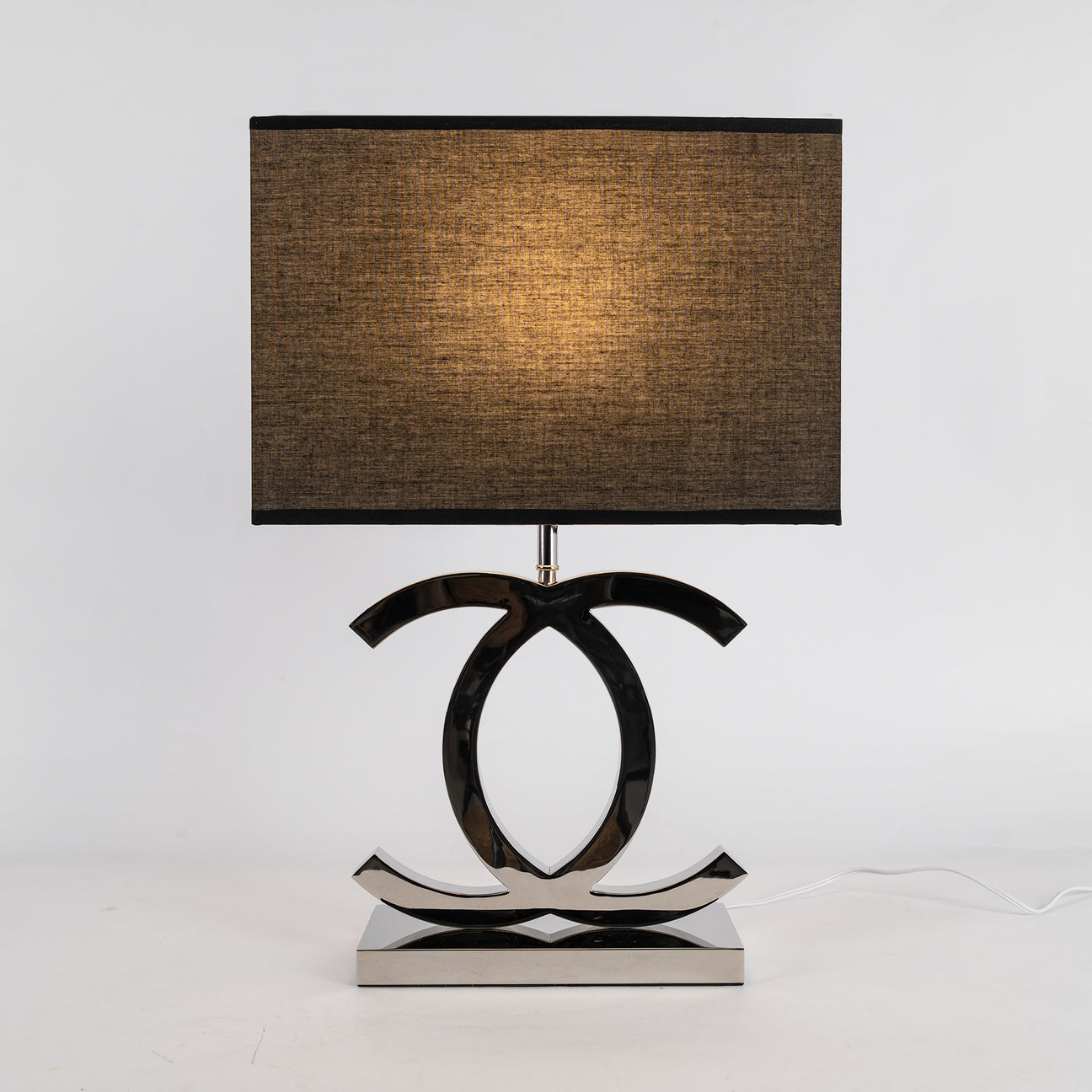 Lunaris Luxury Table Lamp Ring Base