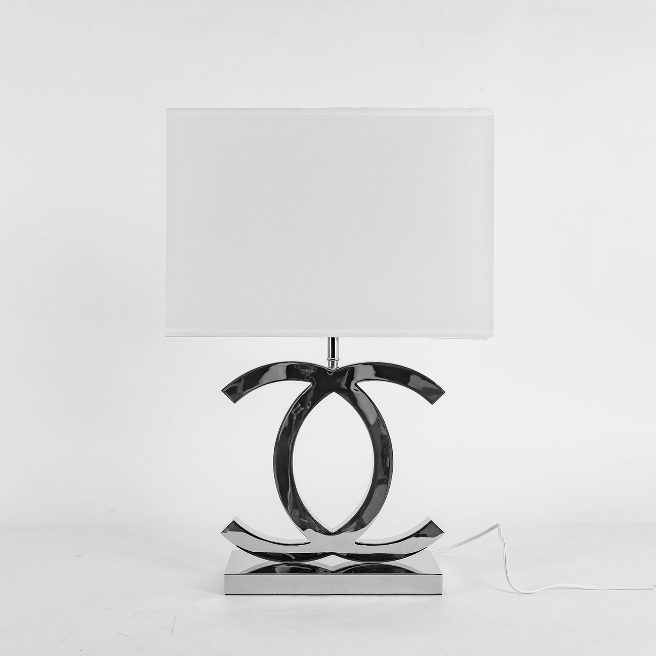 Lunaris Luxury Table Lamp Ring Base