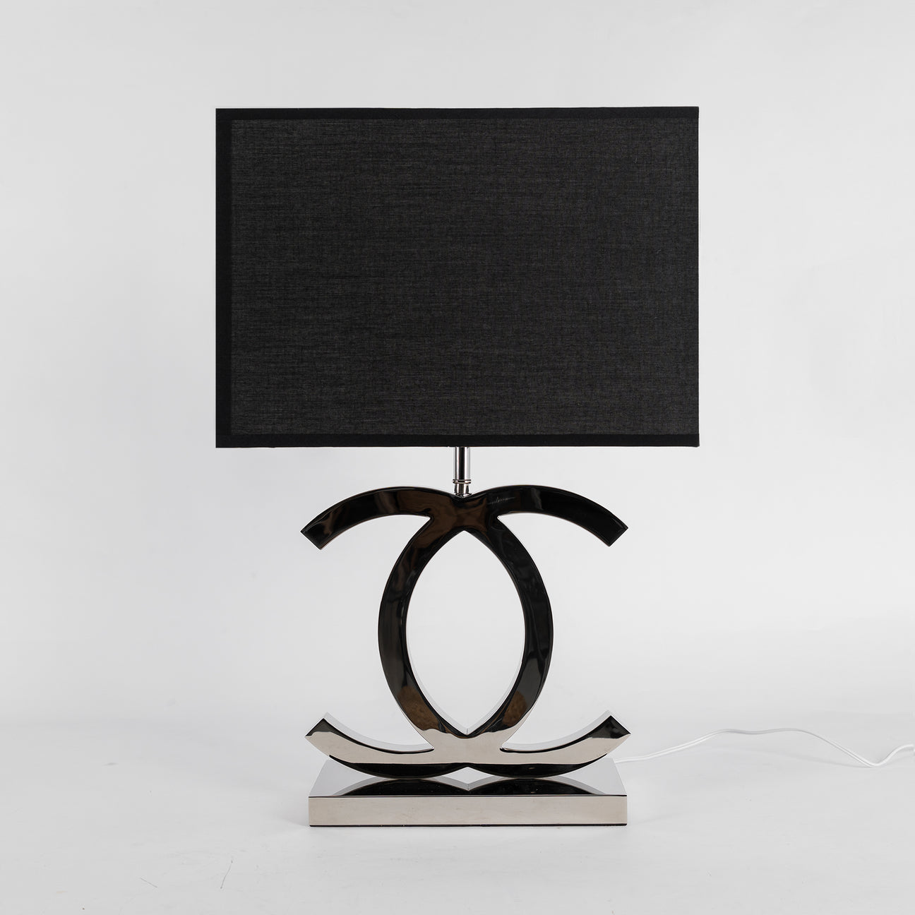Lunaris Luxury Table Lamp Ring Base