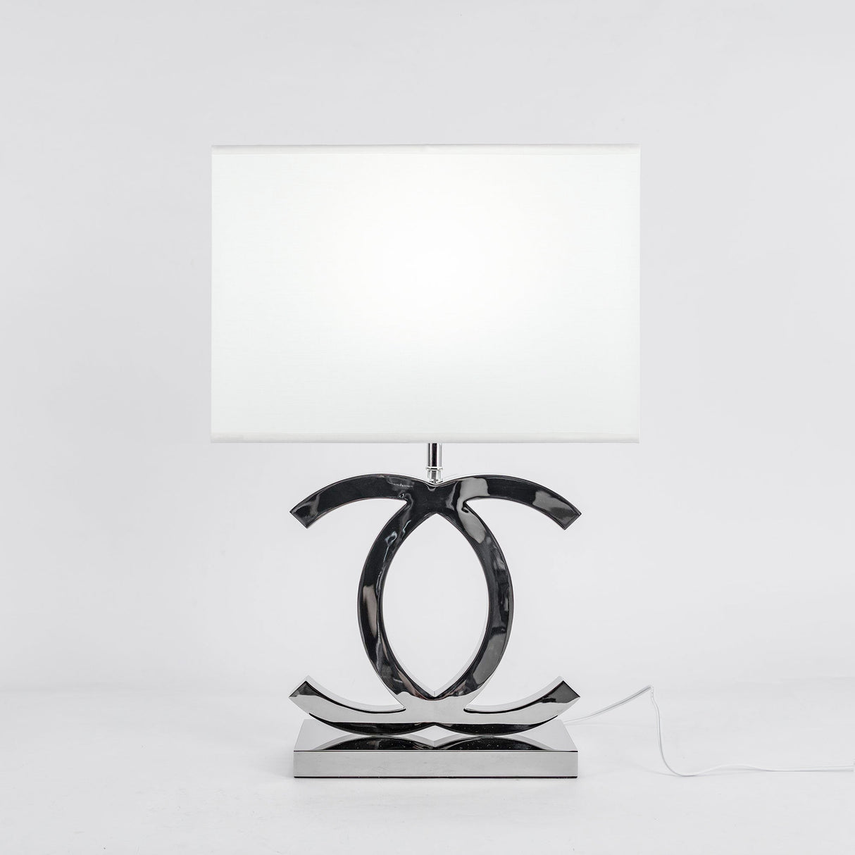 Elegant Ring Table Lamp