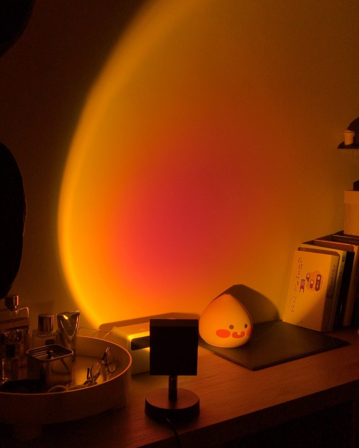 Avenza Orbital Table Light