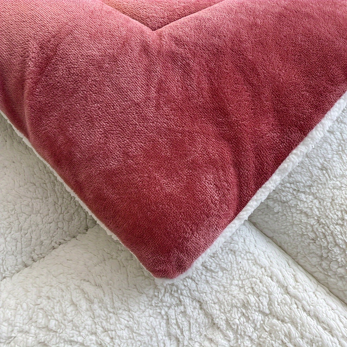 Cozy Lodge Sherpa Fleece Duvet - Double-Sided Warm Bedding for Ultimate Comfort 15