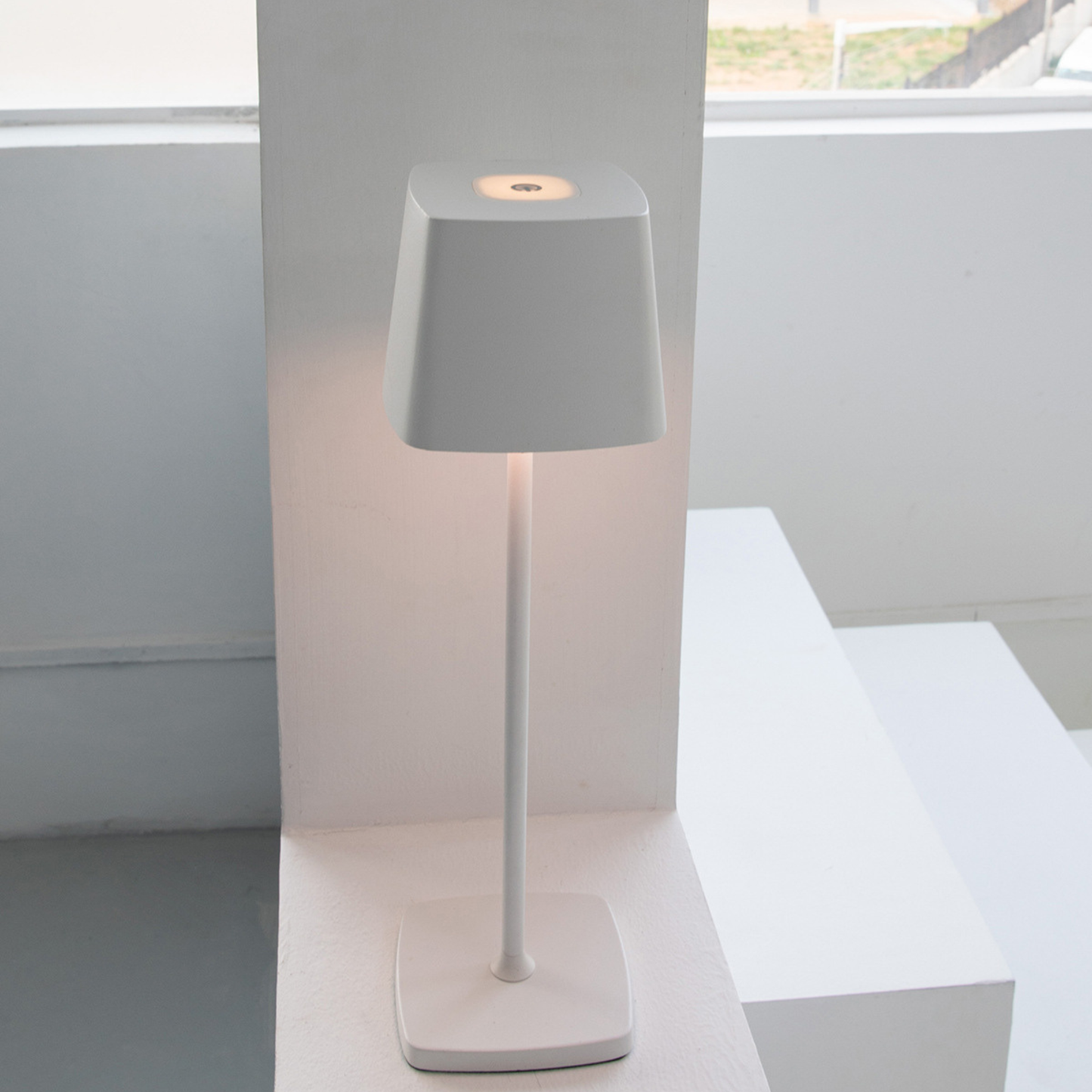 Portable Touch Led Cordless Table Lamp