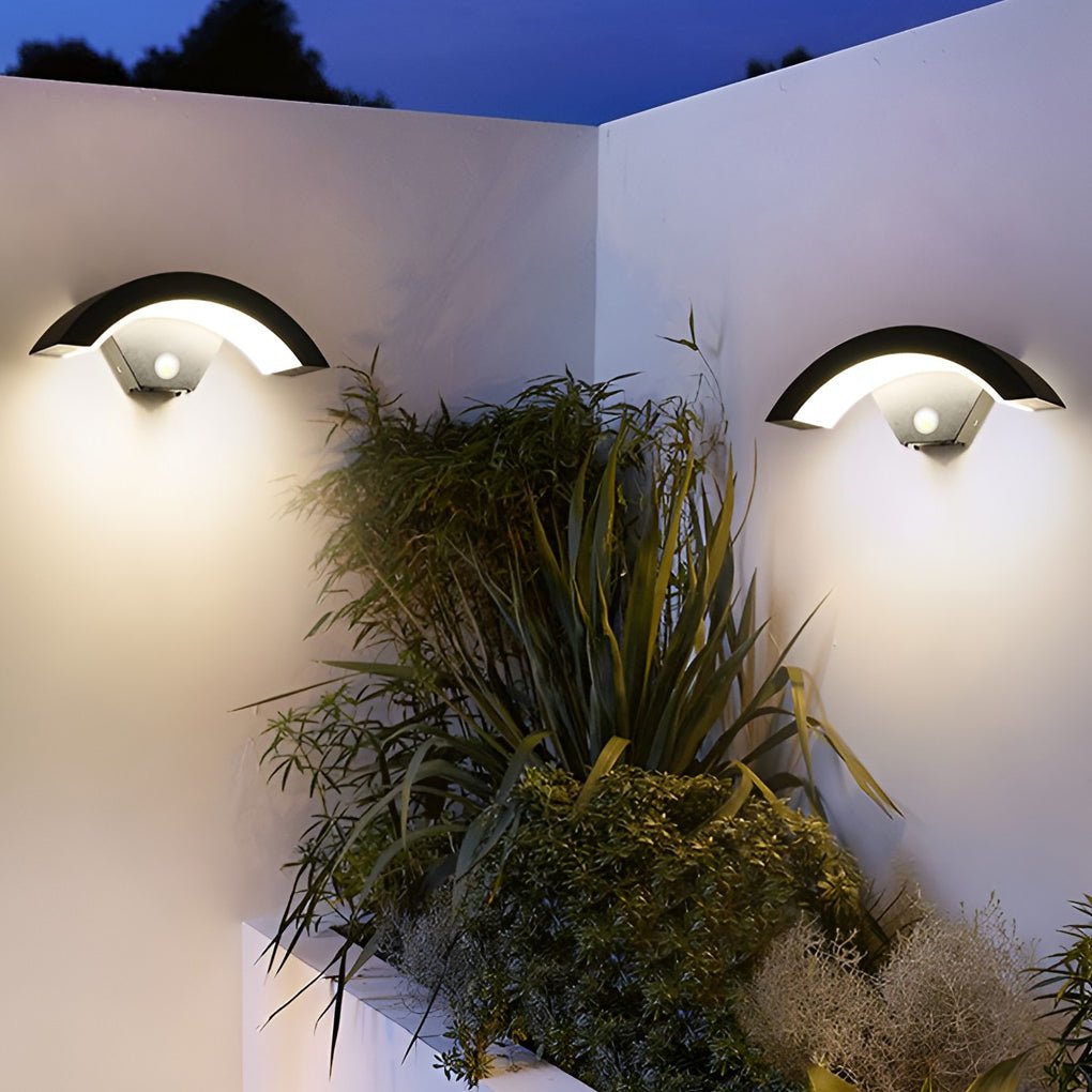 Curved Glow Black Outdoor Wall Light - Industrial LED Sconce with Motion Sensor for Stylish Illumination 4
