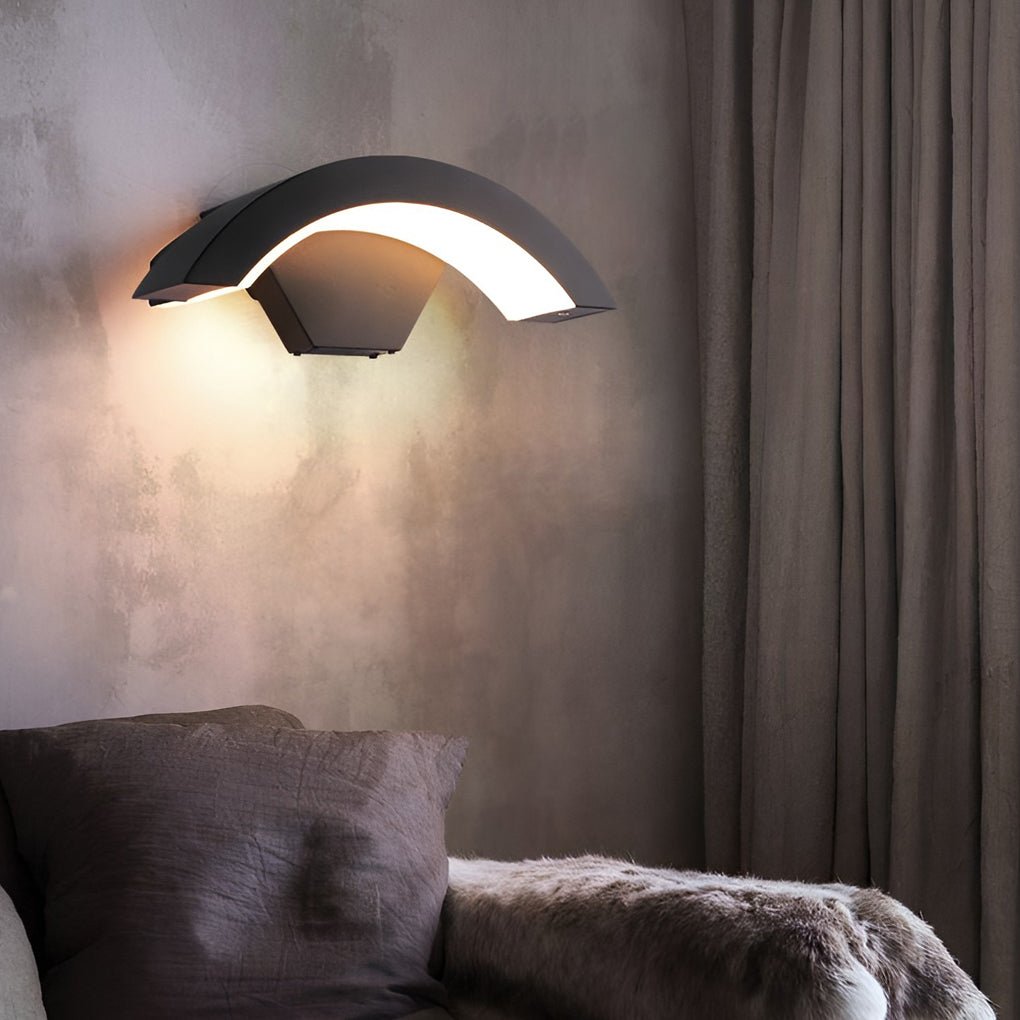 Curved Glow Black Outdoor Wall Light - Industrial LED Sconce with Motion Sensor for Stylish Illumination 3